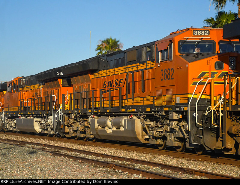 BNSF 3682